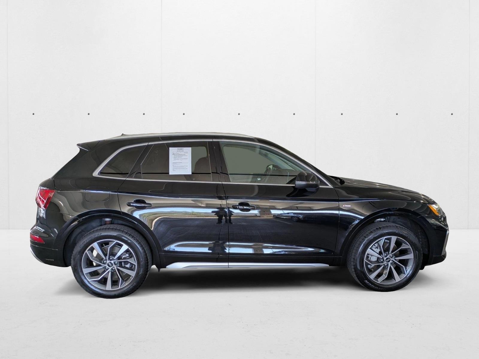 2024 Audi Q5 45 S line Premium Plus photo 2