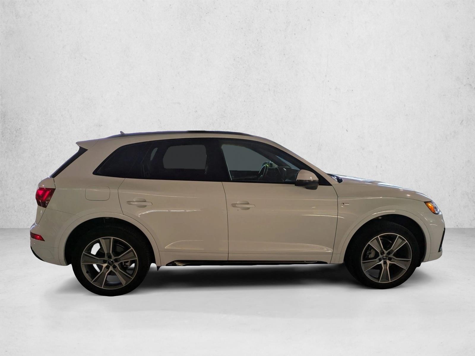 2025 Audi Q5 45 S line Premium photo 4