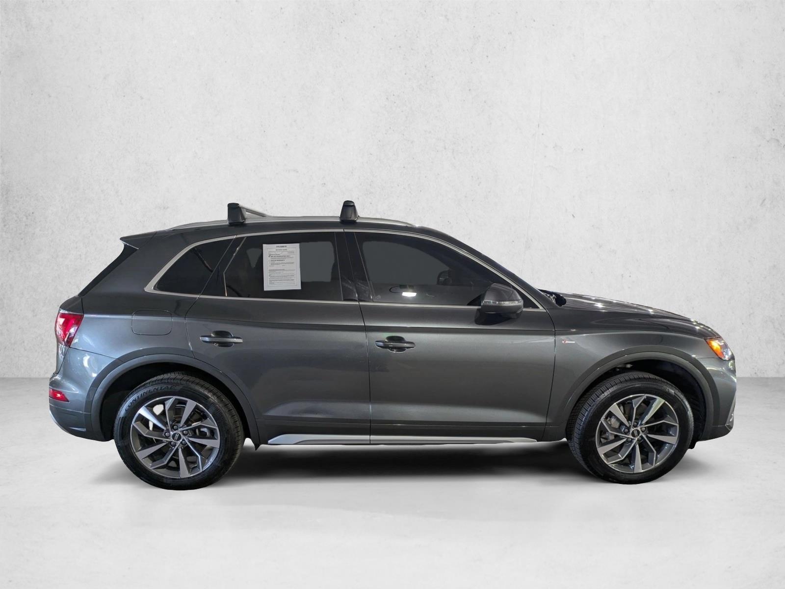 2022 Audi Q5 45 S line Premium photo 3
