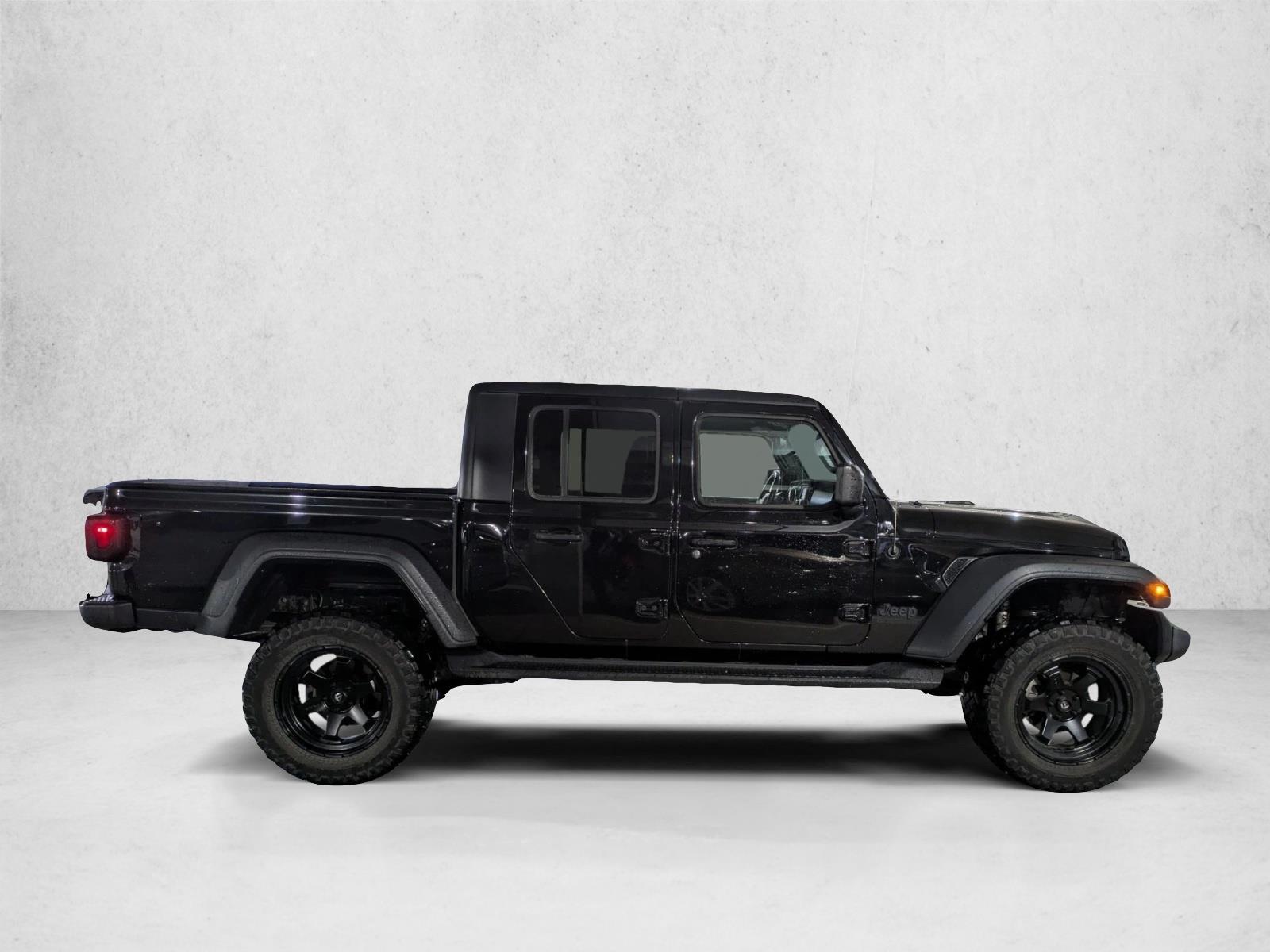 2020 Jeep Gladiator Sport photo 4