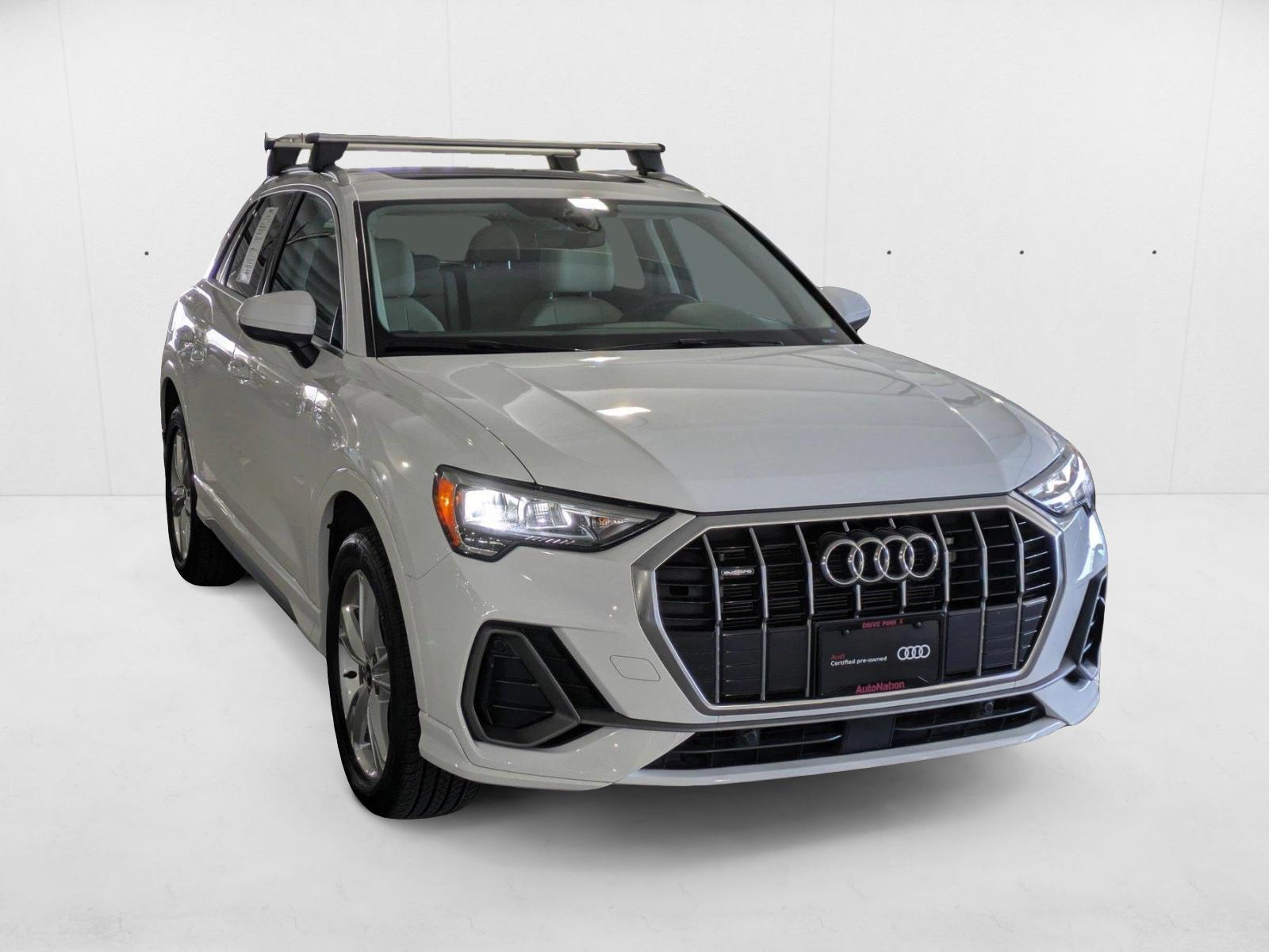 2022 Audi Q3 45 TFSI S line Premium photo 3