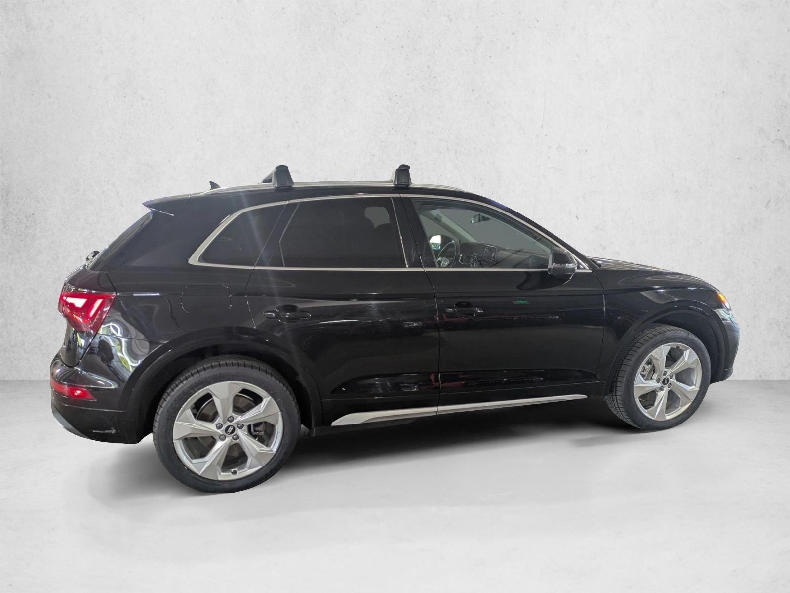 2021 Audi Q5 45 Premium photo 3