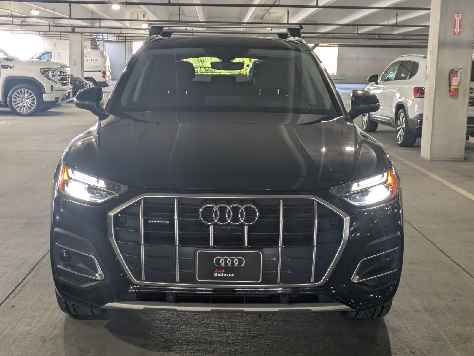 2021 Audi Q5 45 Premium photo 2