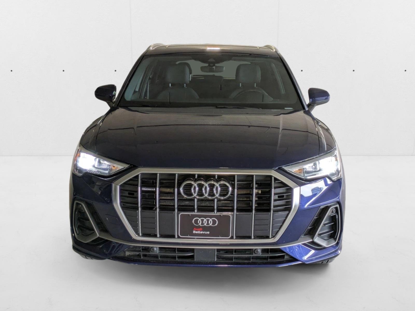 2022 Audi Q3 45 TFSI S line Premium photo 2