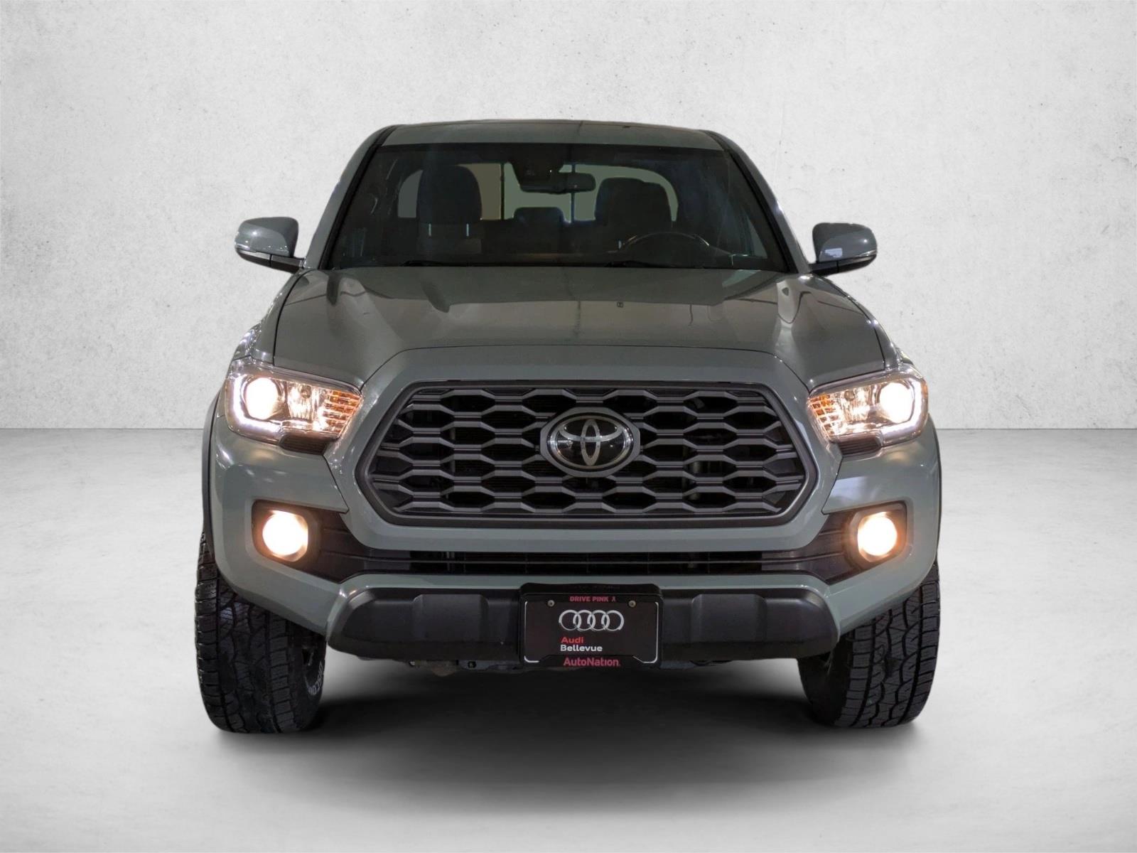 2022 Toyota Tacoma TRD V6 photo 2