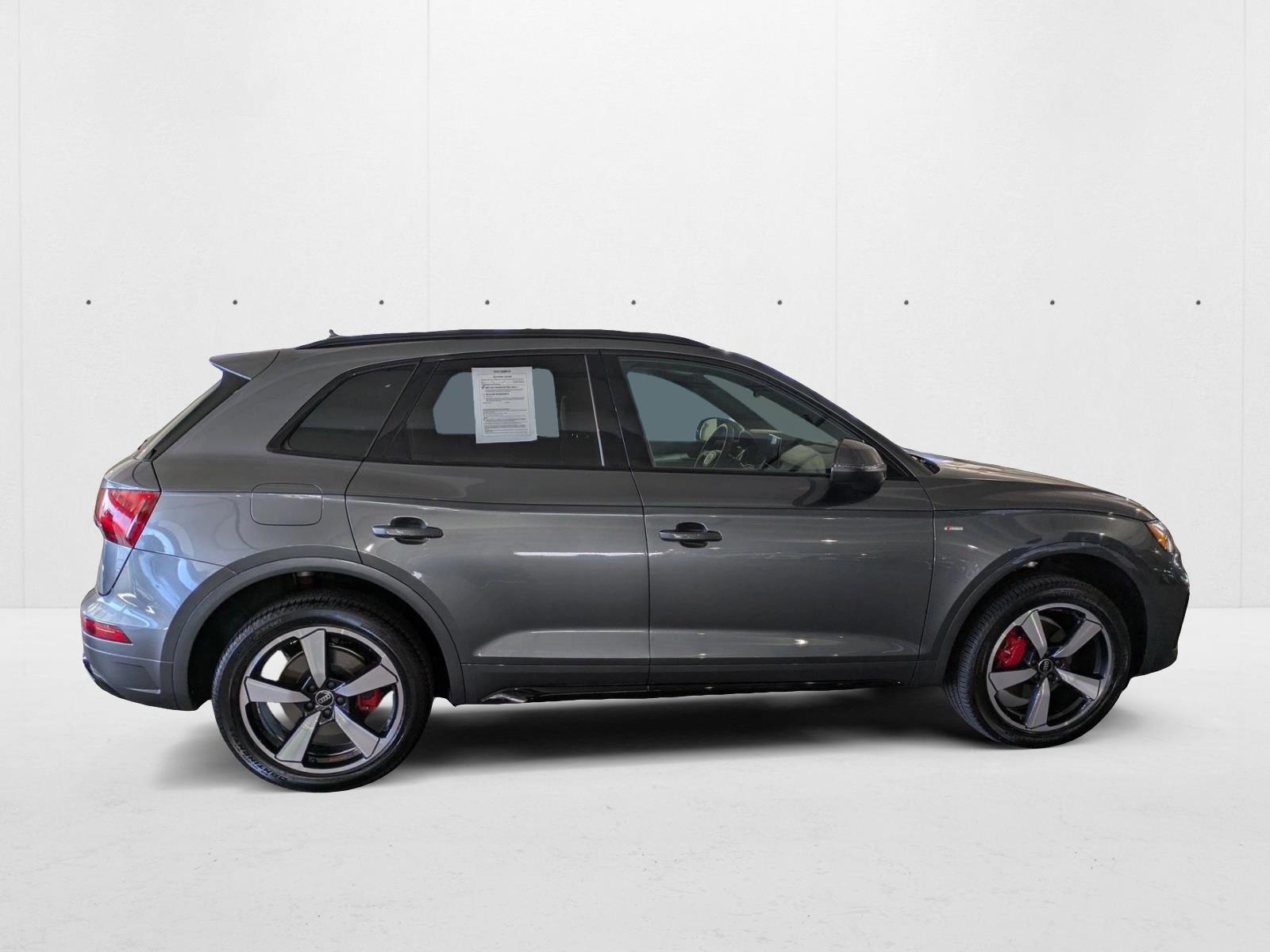 2024 Audi Q5 45 S line Premium Plus photo 2