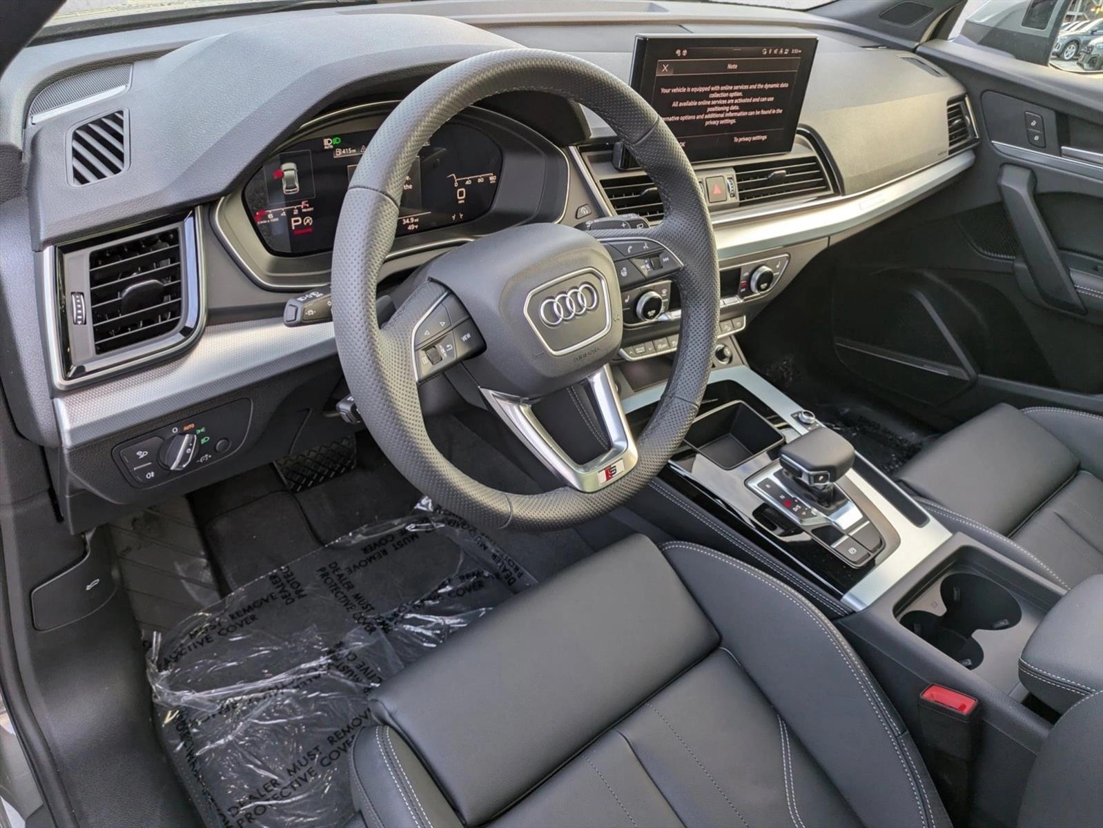 2025 Audi Q5 45 S line Premium Plus photo 3