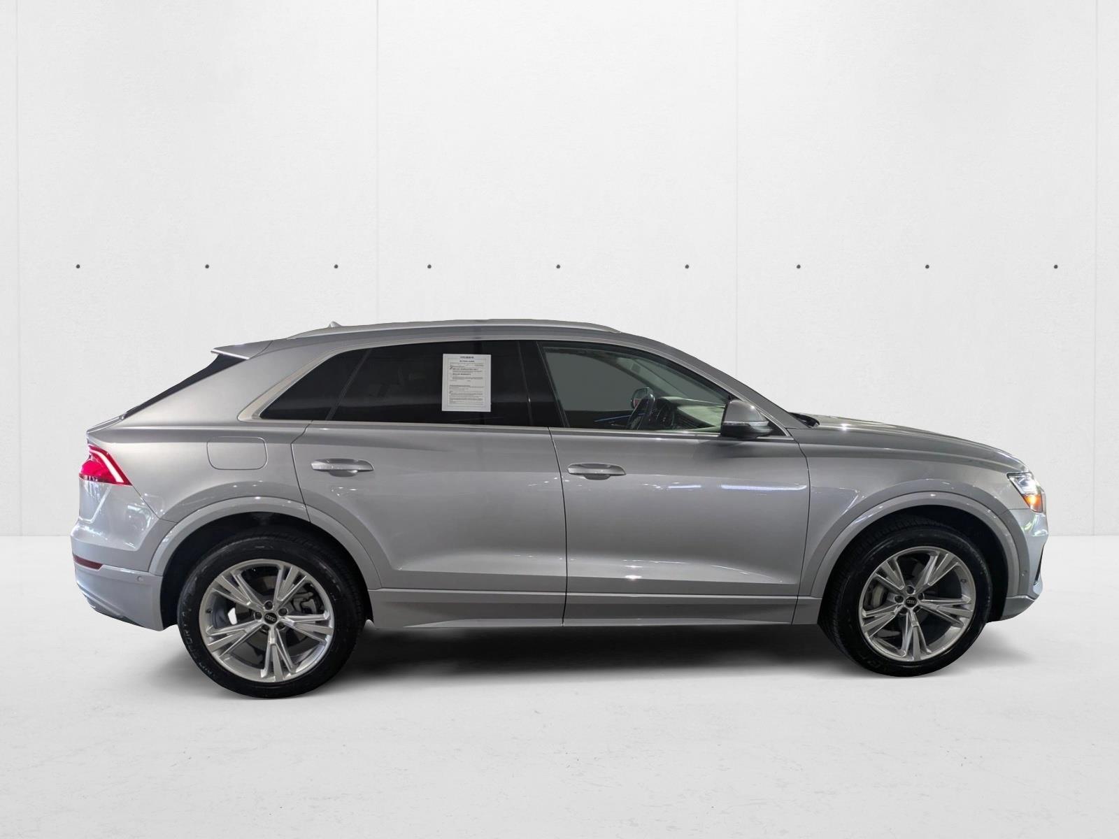 2022 Audi Q8 55 Premium photo 2