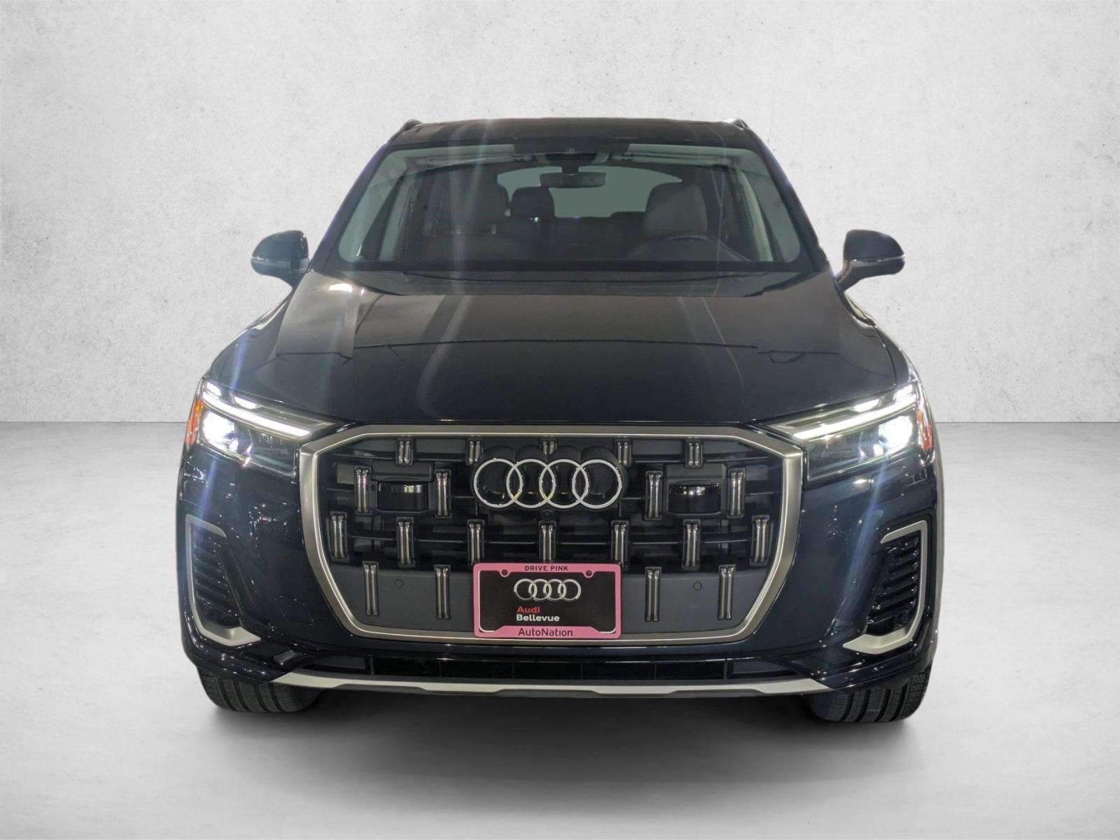 2025 Audi Q7 45 Premium Plus photo 2
