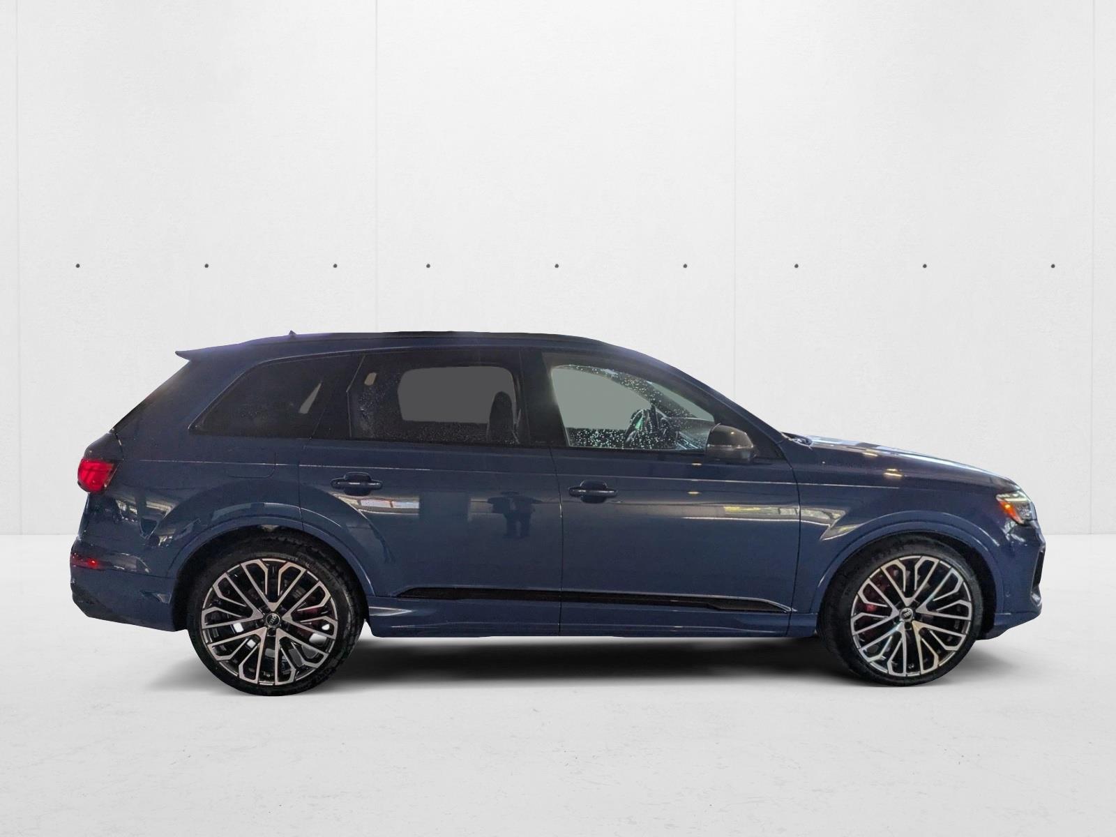 2025 Audi SQ7 Prestige photo 3