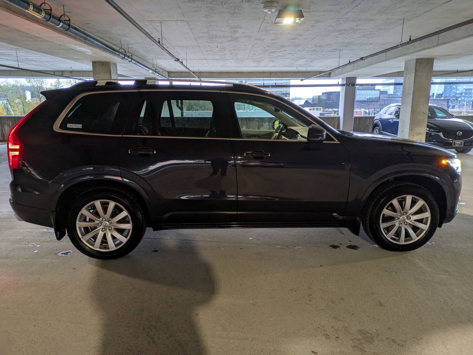 2016 Volvo XC90 Momentum photo 4