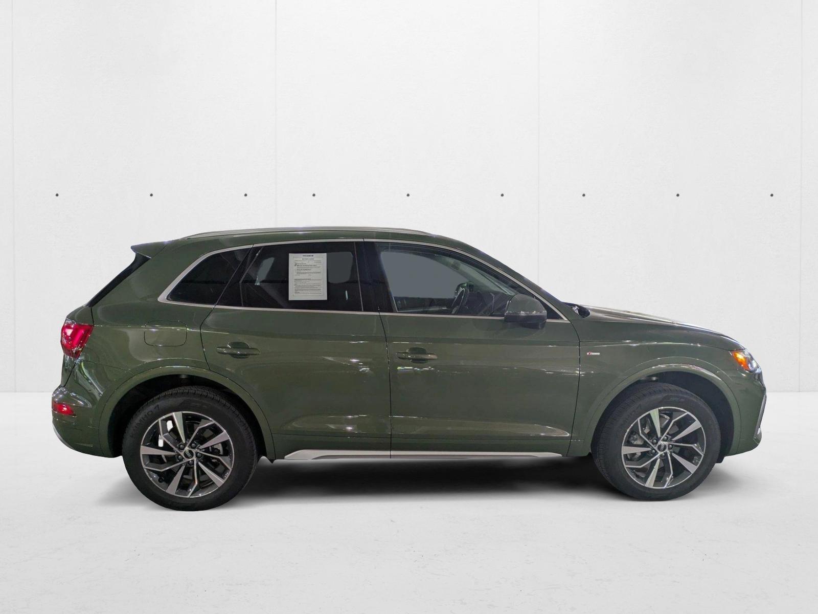 2024 Audi Q5 S line Premium Plus photo 3