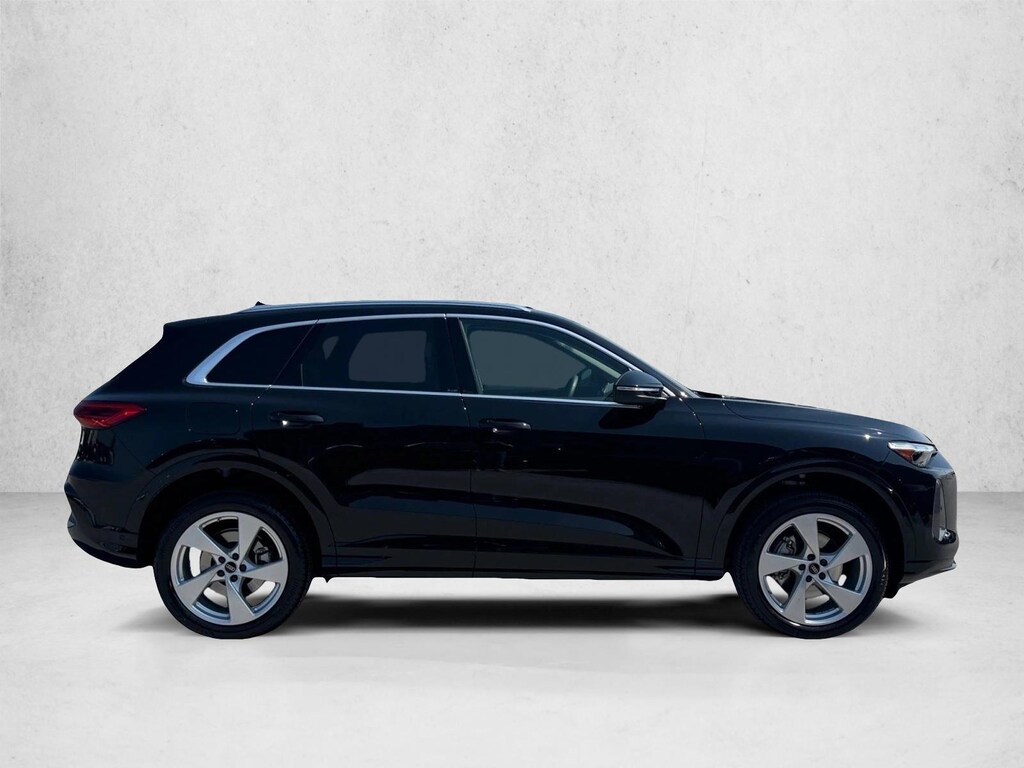 Used 2025 Audi Q5 2.0T Premium Plus SUV