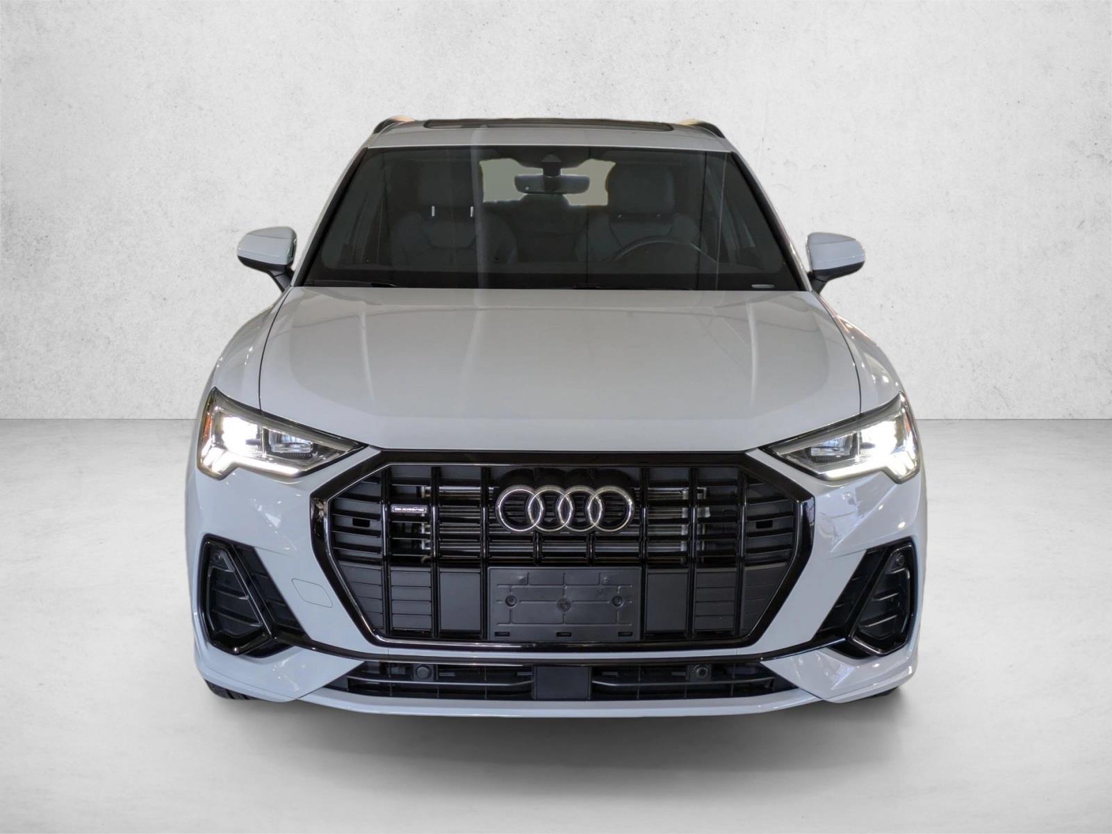 2025 Audi Q3 45 TFSI S line Premium photo 2