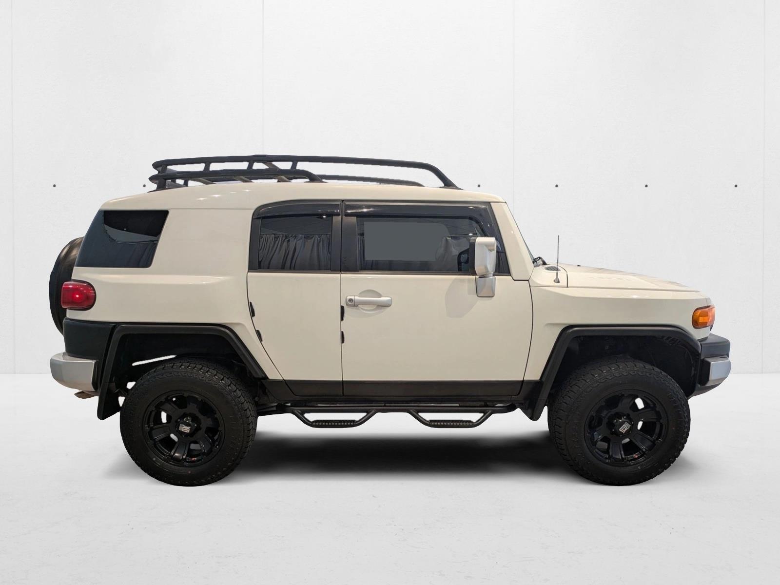 2013 Toyota FJ Cruiser Base photo 4