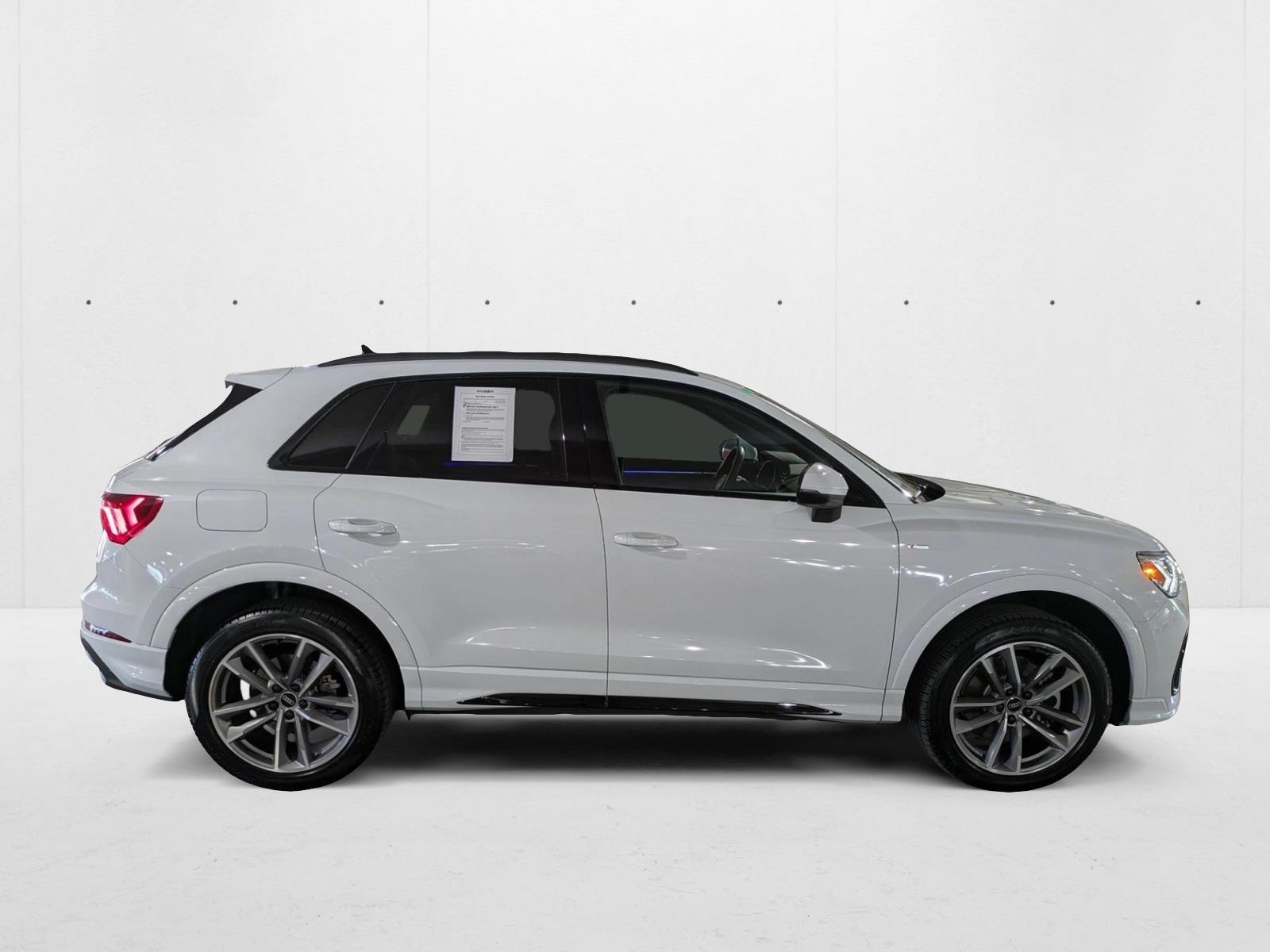 2024 Audi Q3 45 TFSI S line Premium Plus photo 4