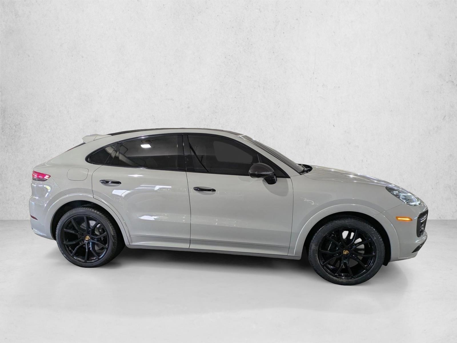 2022 Porsche Cayenne Coupe Turbo photo 4