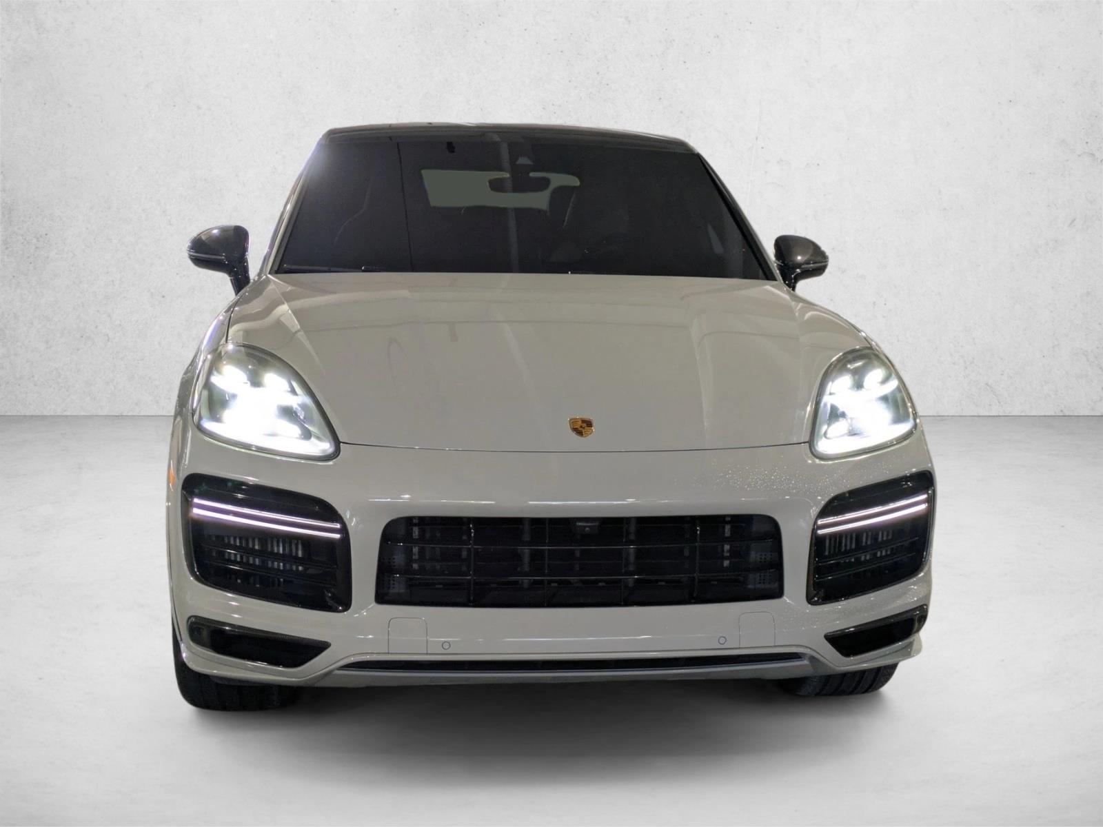 2022 Porsche Cayenne Coupe Turbo photo 2