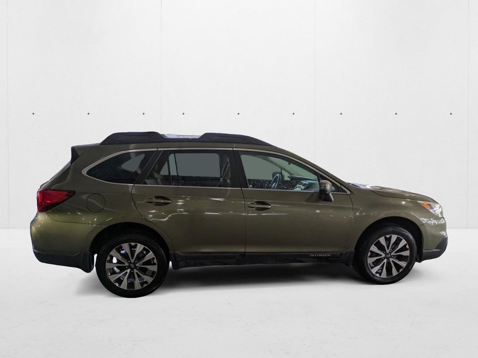 2015 Subaru Outback 2.5i Limited photo 4