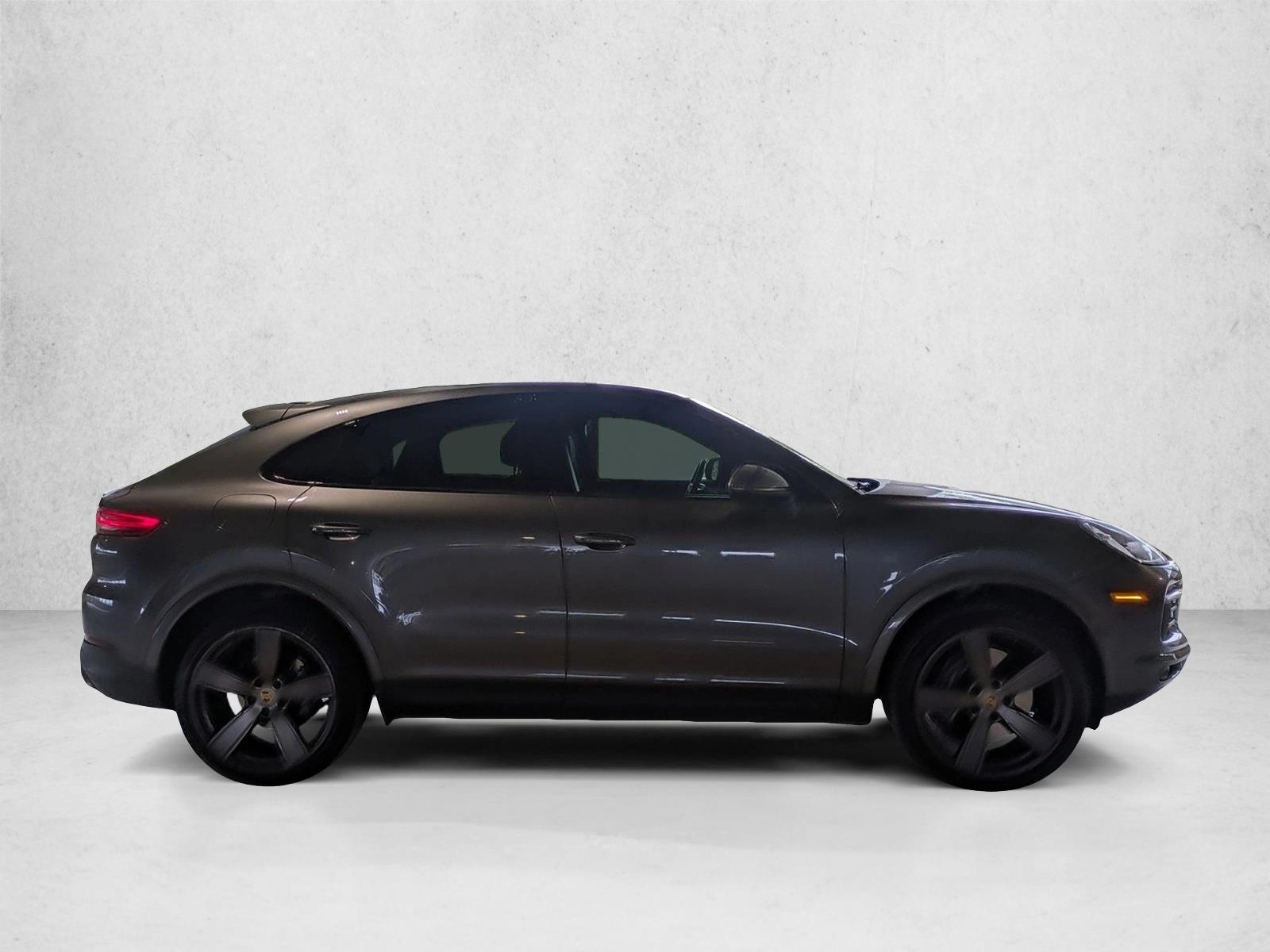 2021 Porsche Cayenne Coupe photo 2