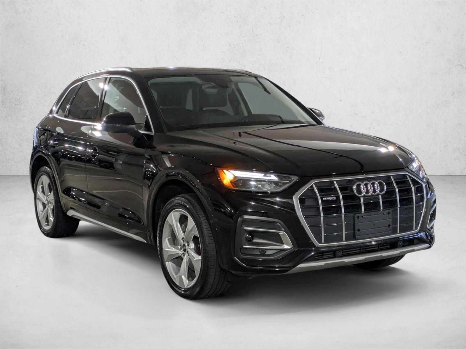 2021 Audi Q5 45 Premium photo 2