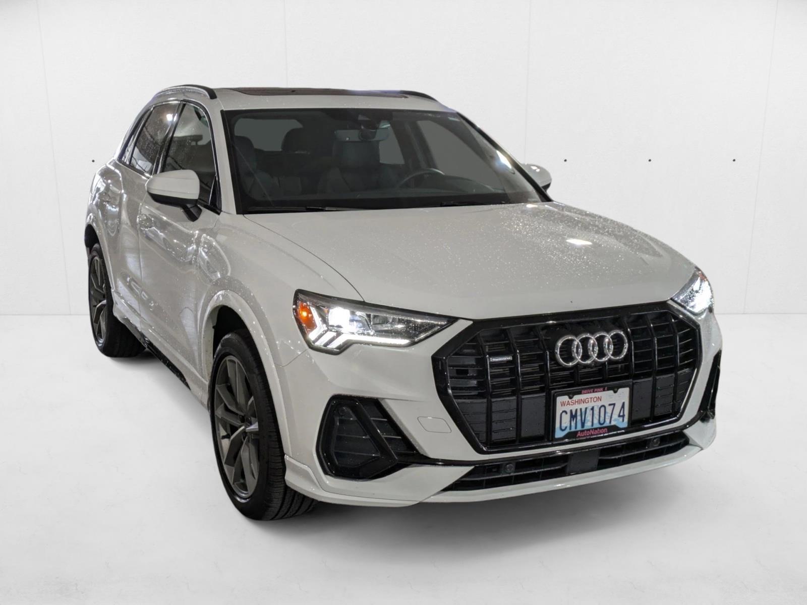 2024 Audi Q3 45 TFSI S line Premium Plus photo 2