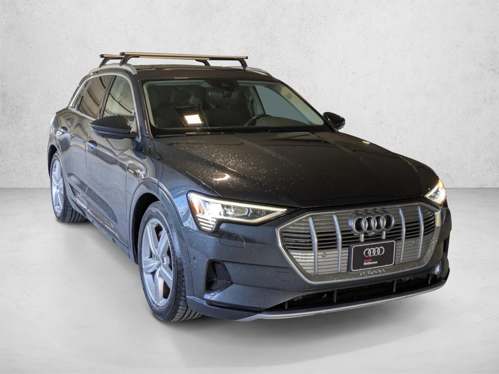 2019 Audi e-tron Premium Plus photo 3