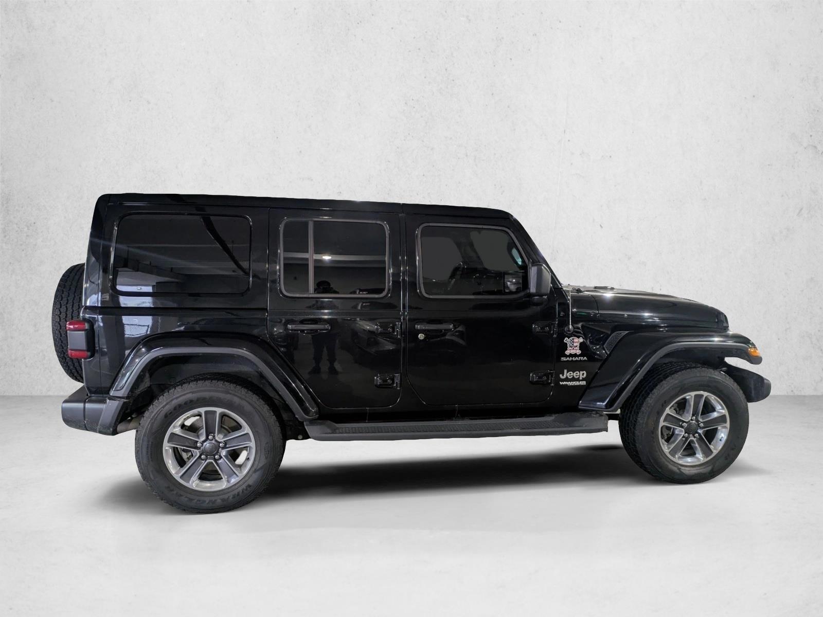 2020 Jeep Wrangler Unlimited Sahara photo 4