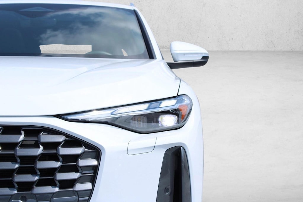 Certified 2025 Audi Q5 2.0T Premium SUV