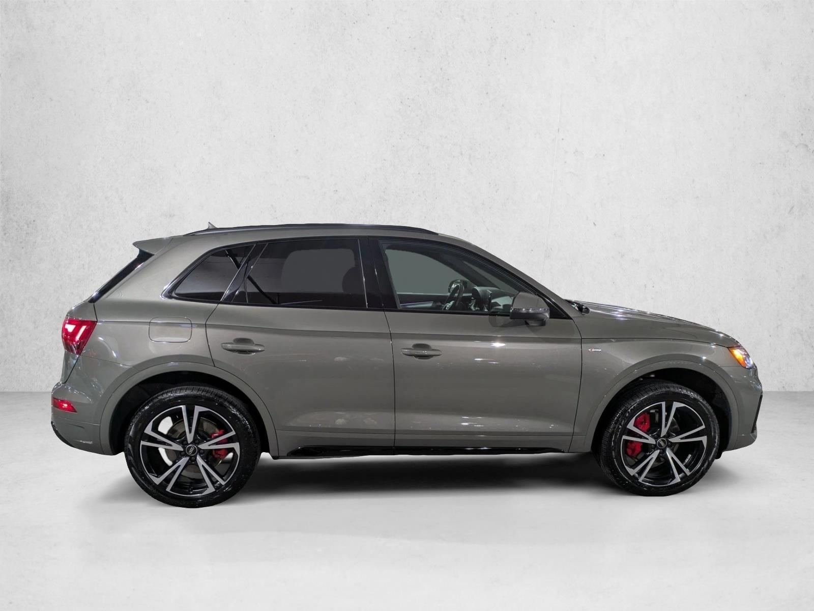 2025 Audi Q5 45 S line Premium Plus photo 4