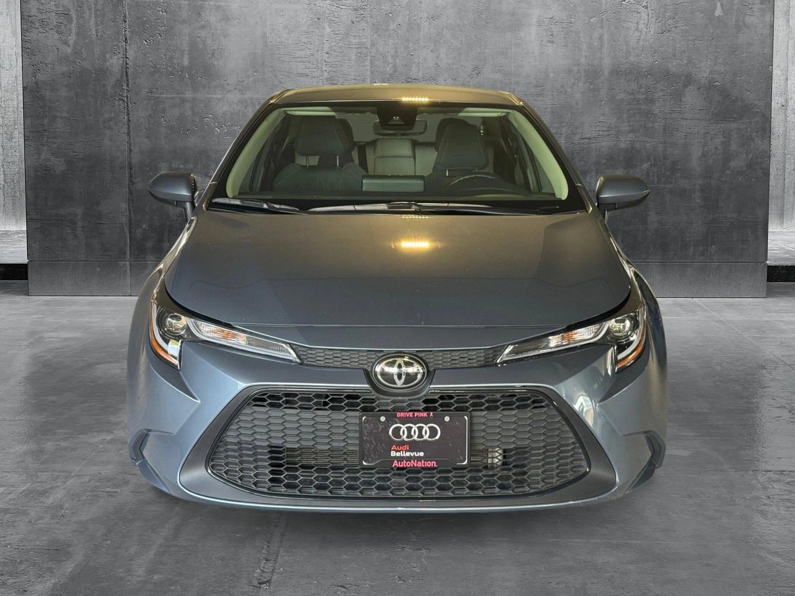 Used 2022 Toyota Corolla LE with VIN 5YFEPMAE9NP308090 for sale in Bellevue, WA