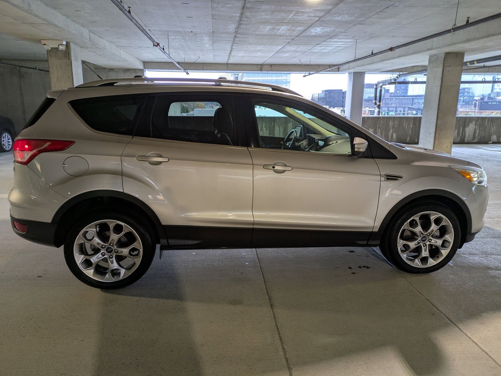 2013 Ford Escape Titanium photo 4