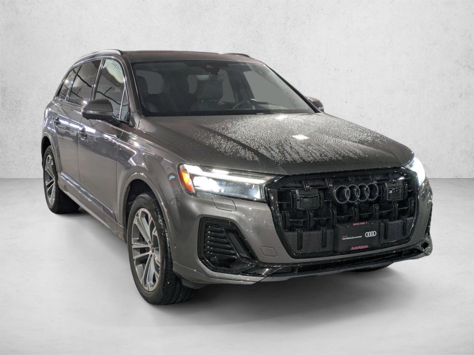 2025 Audi Q7 45 Premium Plus photo 3