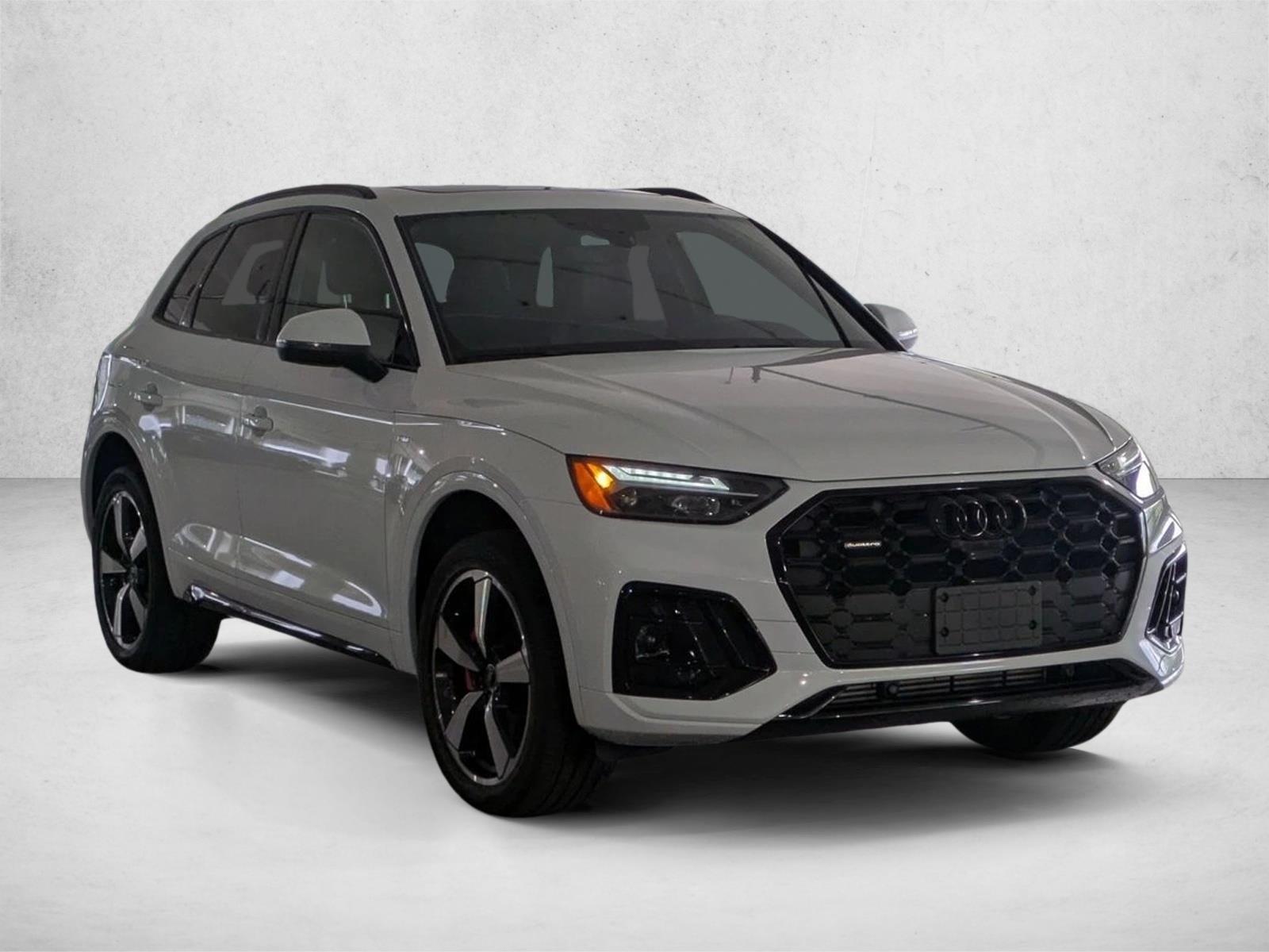 2024 Audi Q5 45 S line Premium Plus photo 2
