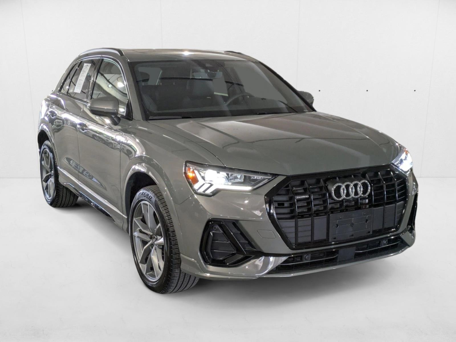 2024 Audi Q3 45 TFSI S line Premium Plus photo 2