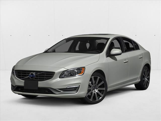 2014 Volvo S60 T5 Platinum's photo