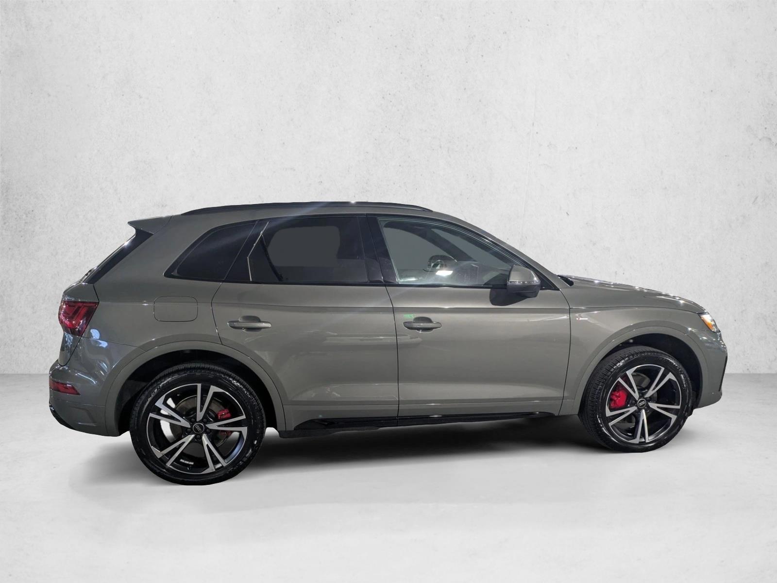 2025 Audi Q5 45 S line Premium Plus photo 4