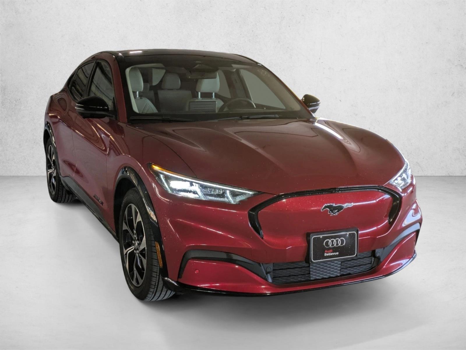 2022 Ford Mustang Mach-E Premium photo 3