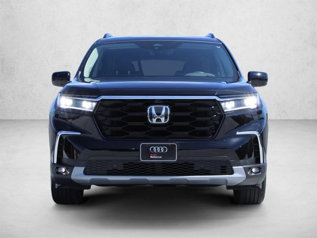 Used 2025 Honda Pilot Elite SUV