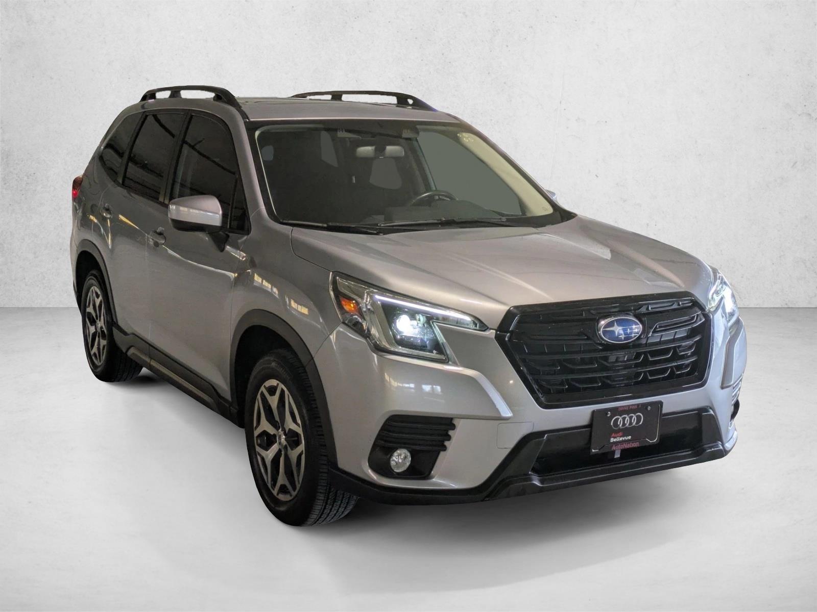 2023 Subaru Forester Premium photo 3