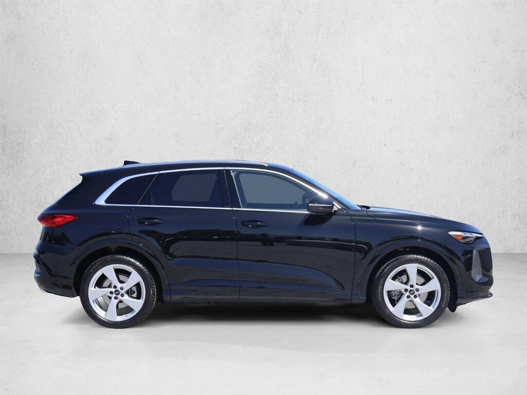 Used 2025 Audi Q5 2.0T Prestige SUV