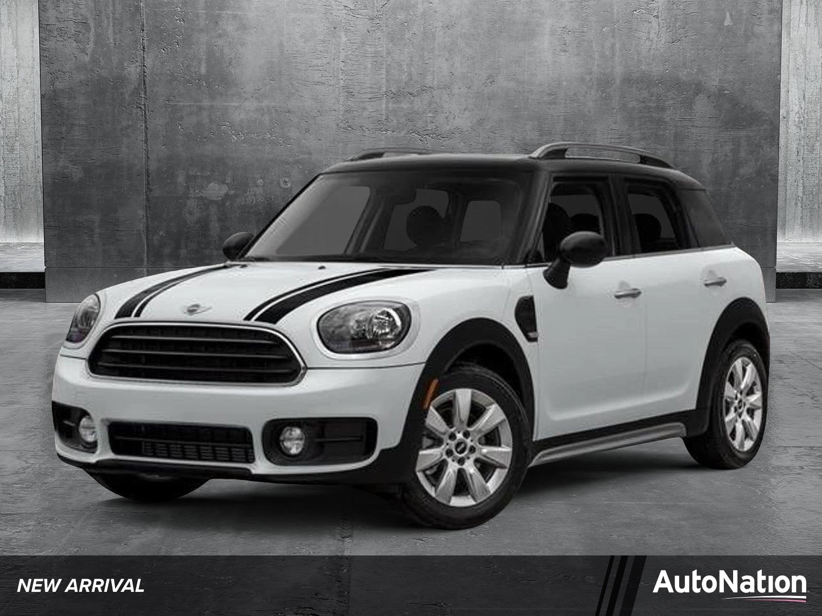 2017 MINI Countryman Base's photo