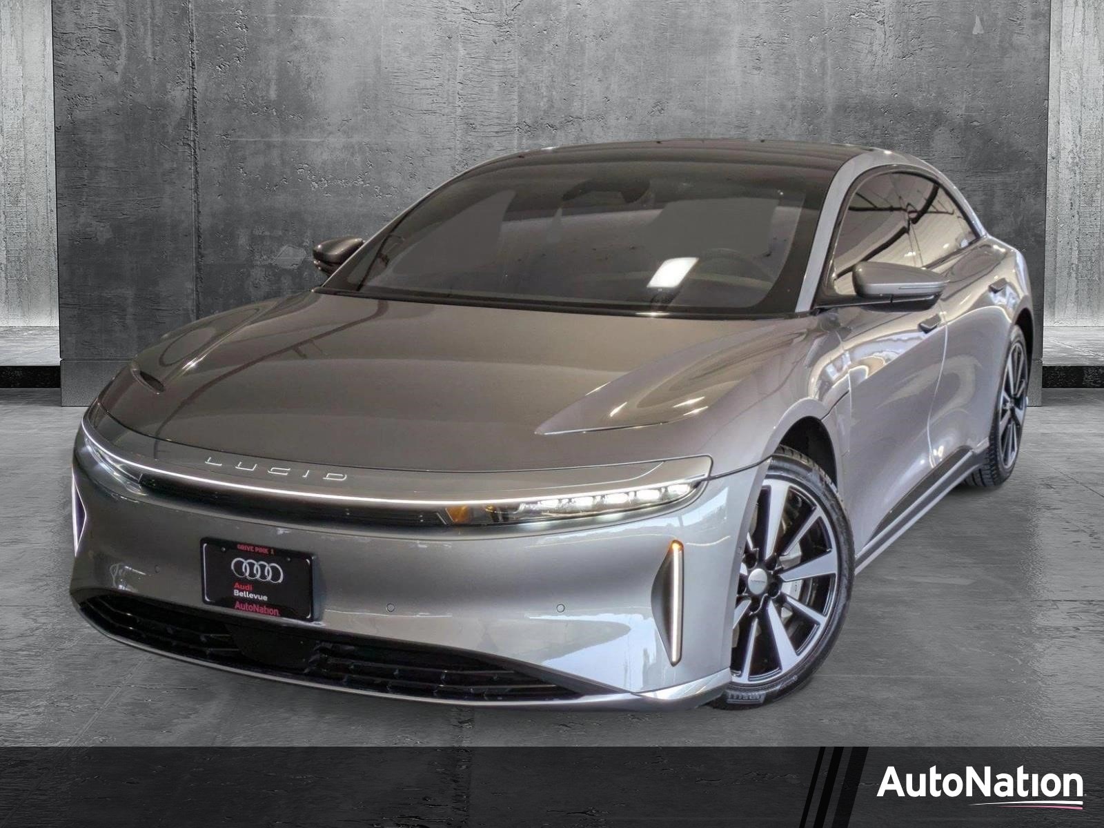 2025 Lucid Air Touring's photo