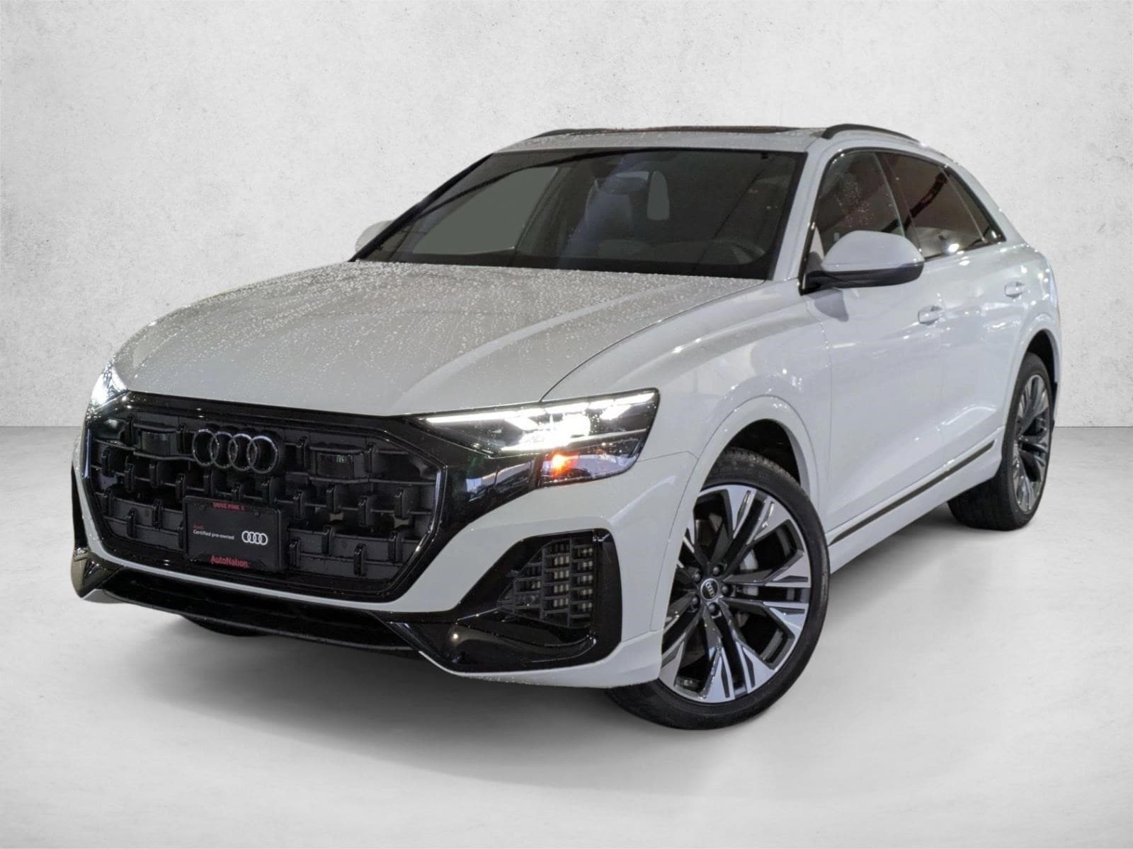 2025 Audi Q8 Premium's photo