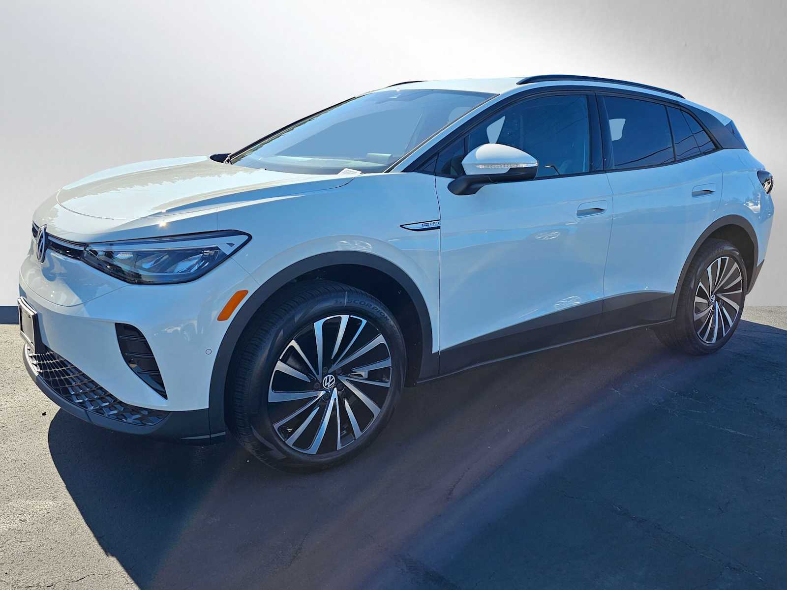 2025 Volkswagen ID.4 Pro photo 3
