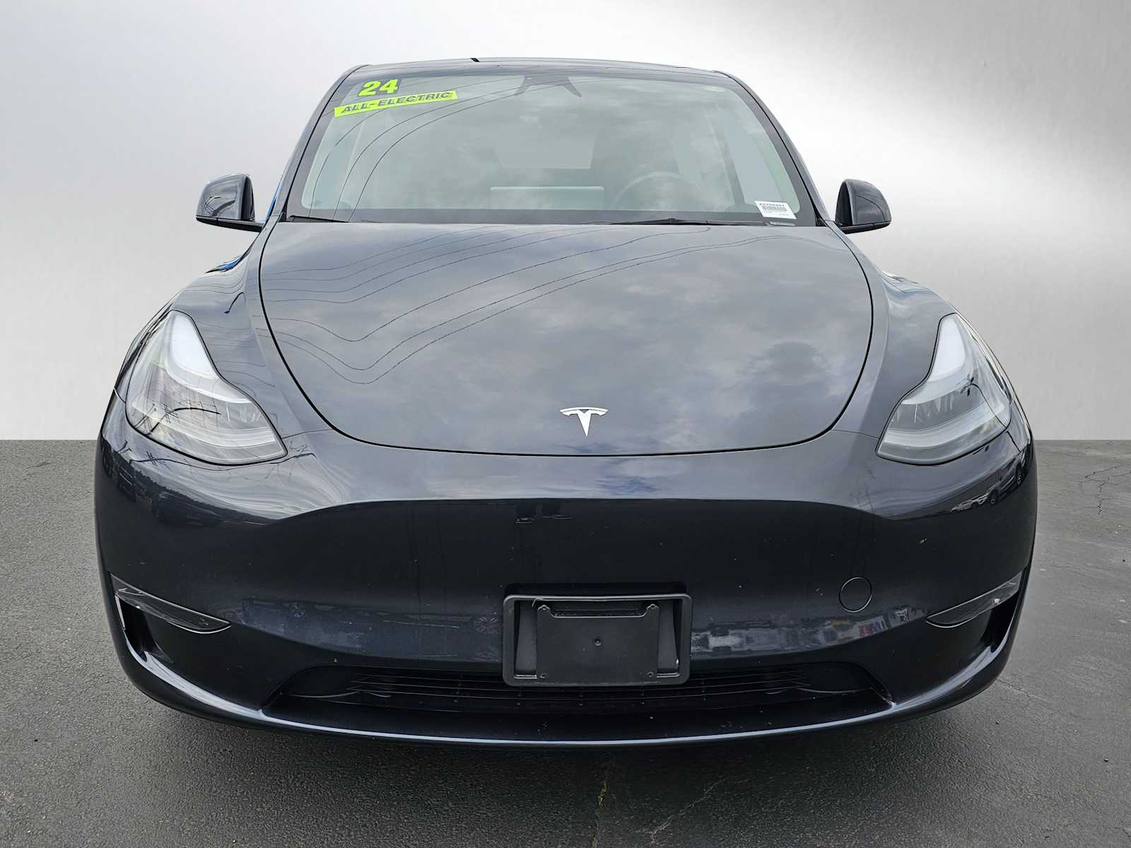 Used 2024 Tesla Model Y Long Range with VIN 7SAYGDEE8RA230040 for sale in Kansas City