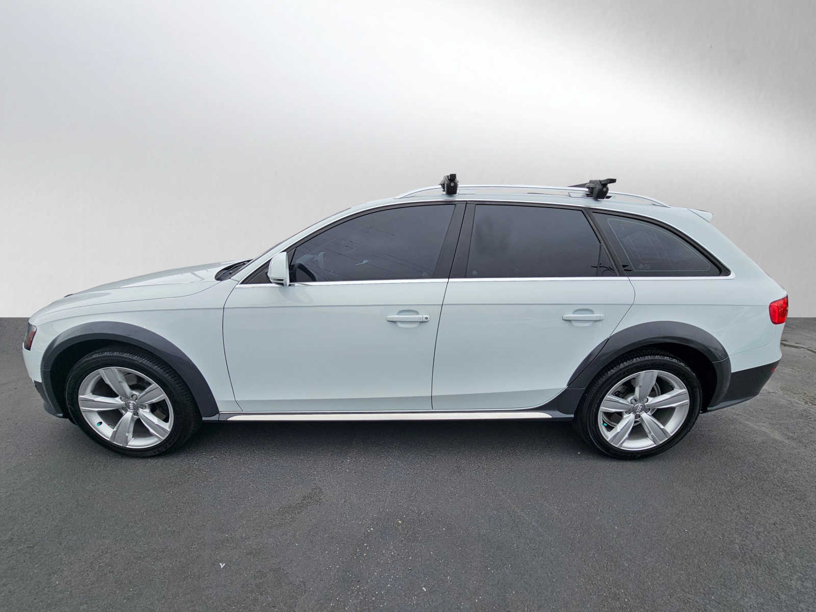 Used 2014 Audi allroad Premium with VIN WA1UFAFL4EA015796 for sale in Bellingham, WA