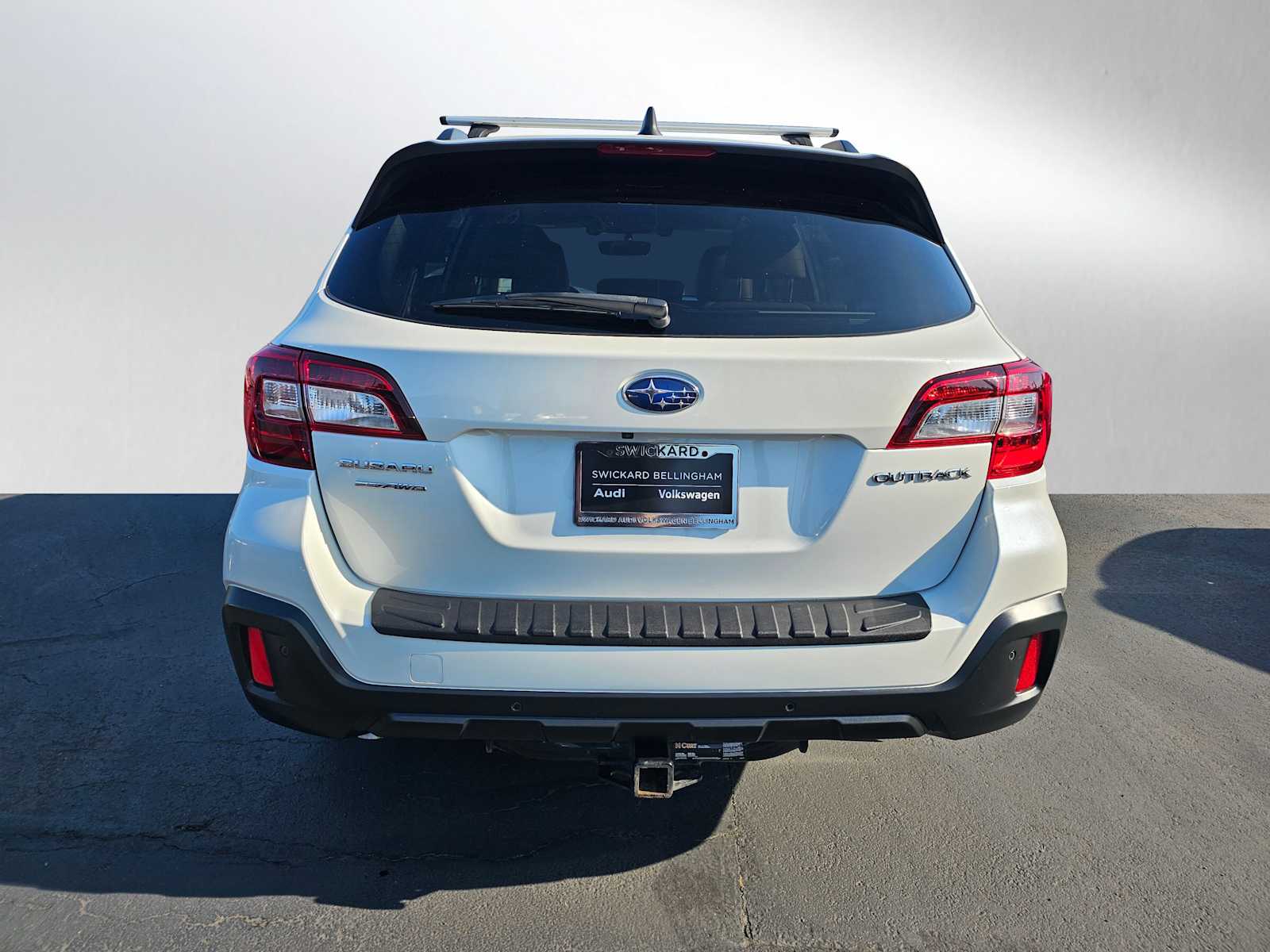 2018 Subaru Outback 2.5i Touring photo 4