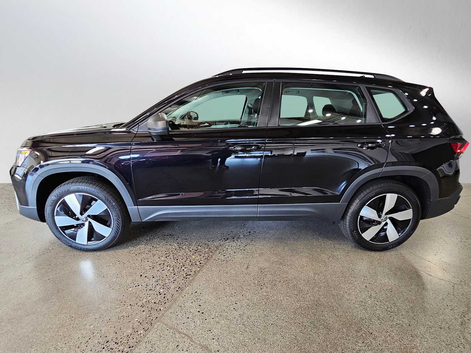 2025 Volkswagen Taos S photo 4