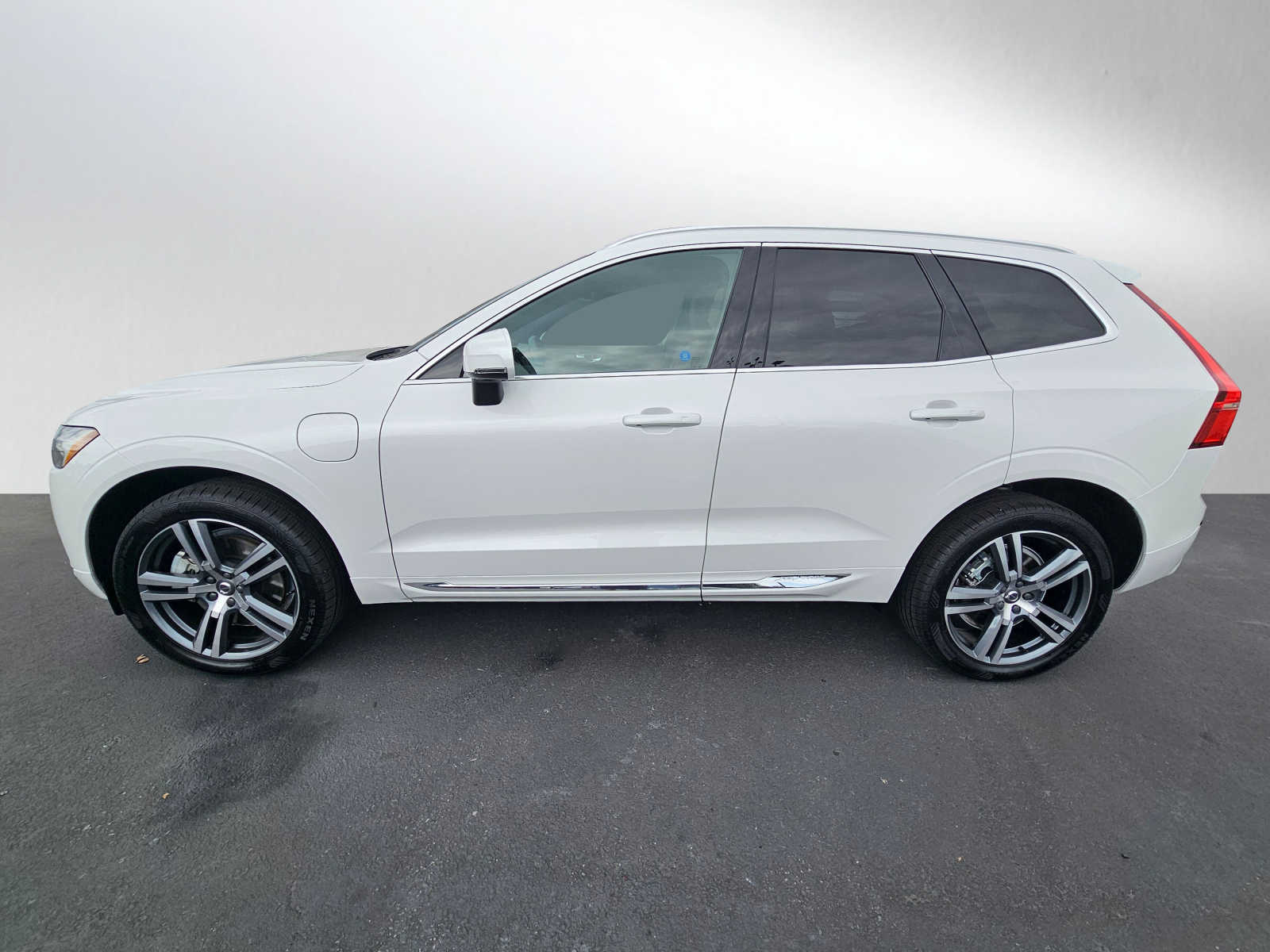 Used 2021 Volvo XC60 Inscirption Expression with VIN YV4BR0DK0M1831604 for sale in Bellingham, WA